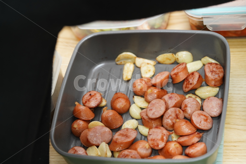 소세지,햄,반찬,음식,food,요리,먹거리,간식,술안주,팬,마늘,식사,음식,식재료,요리,food,cook,meal,dishes,food reserves