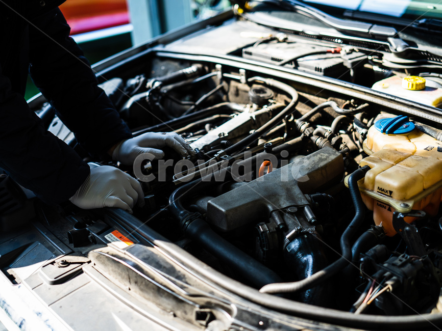 engine,엔진,motor,모터,machine,기계,human,인간,person,사람,수리,전문가,카센터,점검