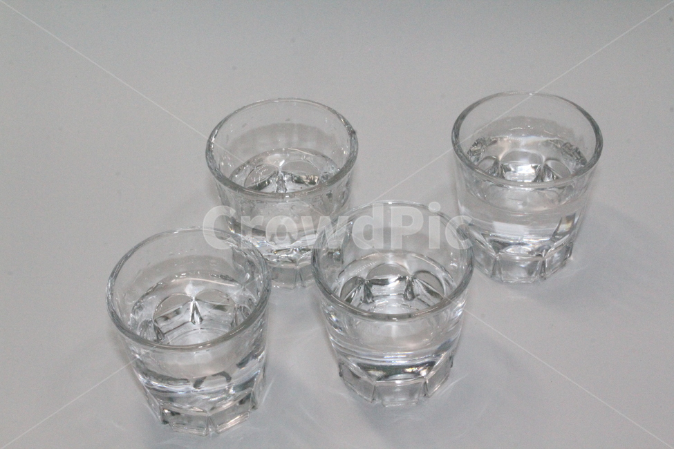 소주,소주잔,술잔,알콜,음주,한잔,소주잔들,투명,투명한잔,투명소주잔,사물,물건,오브젝트,thing,object,matter