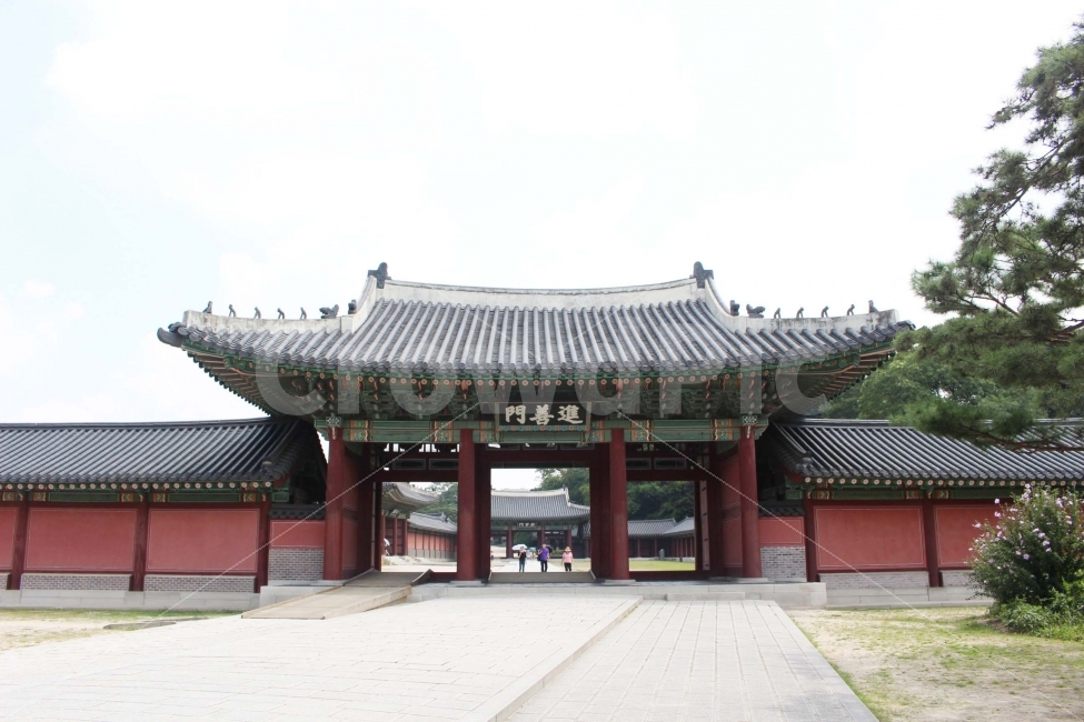 한옥,건축,기와,궁,궁전,창덕궁,문,통로,통과,길,바닥,돌,건물,랜드마크,landmark,tourist attraction,한국전통,한국문화,korean traditional,korean culture