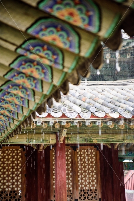 고궁,비,스냅,경복궁,rain,풍경,snap,한국전통,한국문화,korean traditional,korean culture,비,비오는날,rain,rainy,건축물,건물외관,exterior,building,structure,architecture,construction