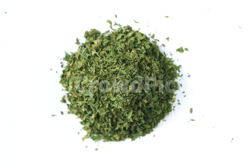 parsley,dryparsley,powder,파슬리,파슬리가루,파슬리잎,가루,요리재료,식재료,이탈리안,말린,마른,말린잎,closeup,cooking,driedparsley,dry,food,italian,leaf,parsleyleaf,plant,topview,양념,더미,dummy,group,덩어리,모여있는,탑앵글,음식,식재료,요리,food,cook,meal,dishes,food reserves,누끼,remove background