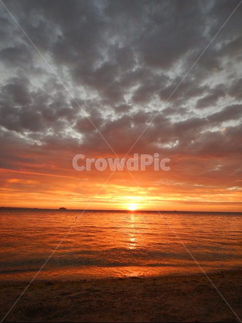 자연,노을,석양,일몰,태양,바다,힐링,따뜻,자연,풍경,nature,landscape,outdoors,옥외,sunset,red sky,붉은 하늘,sky,하늘,dusk,황혼,dawn,새벽