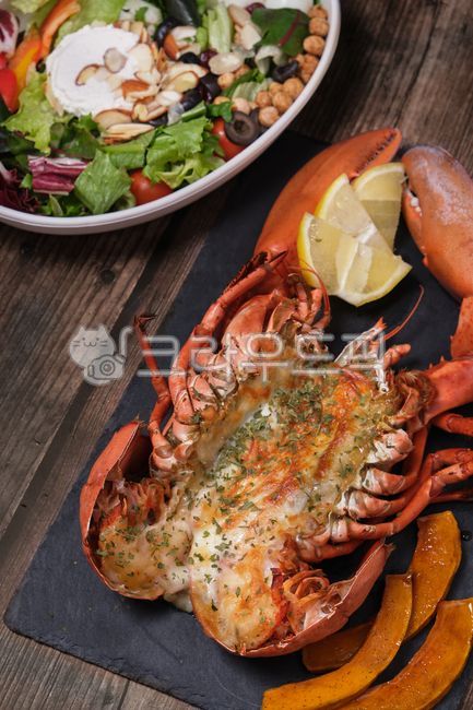 ricotta cheese,lobster dish,salad,grilled butter,gourmet cuisine,steamed dish,grilled lobster butter,vegetables,red,Western food,lemon,cheese salad,ingredients,ricotta cheese salad,grilled lobster,crustacean,restaurant,lobster,food ingredients,lobster but