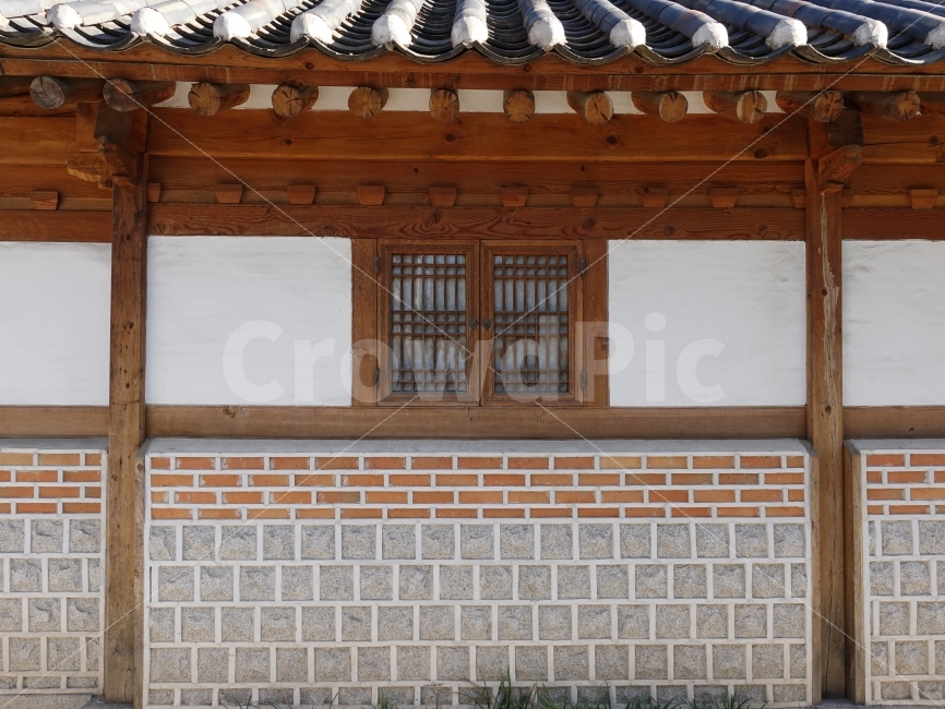 배경,백그라운드,창문,한국적인,한국,한옥,한옥집,불교,사찰,종교,전통,나무,기와,기와집,옛날,오래된,빈티지,풍경,건축,건축물,건물,집,대한민국,여행,국내,국내여행,민가,주택,창고,마을,사원,문화재,산책,관광지,관광,문화,아시아,동양,절,역사,한국전통,한국문화,korean traditional,korean culture,건축물,건물외관,exterior,building,structure,architecture,construction