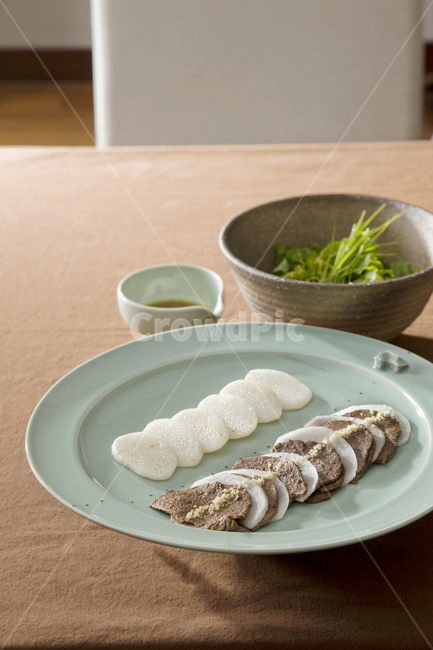 한식,건강,미식,야채,고기,슬라이스,너비아니,샐러드,한국전통,한국문화,korean traditional,korean culture,음식,식재료,요리,food,cook,meal,dishes,food reserves,한식,한국음식,한국요리,korean food,korean dishes,korean meal,korean cook