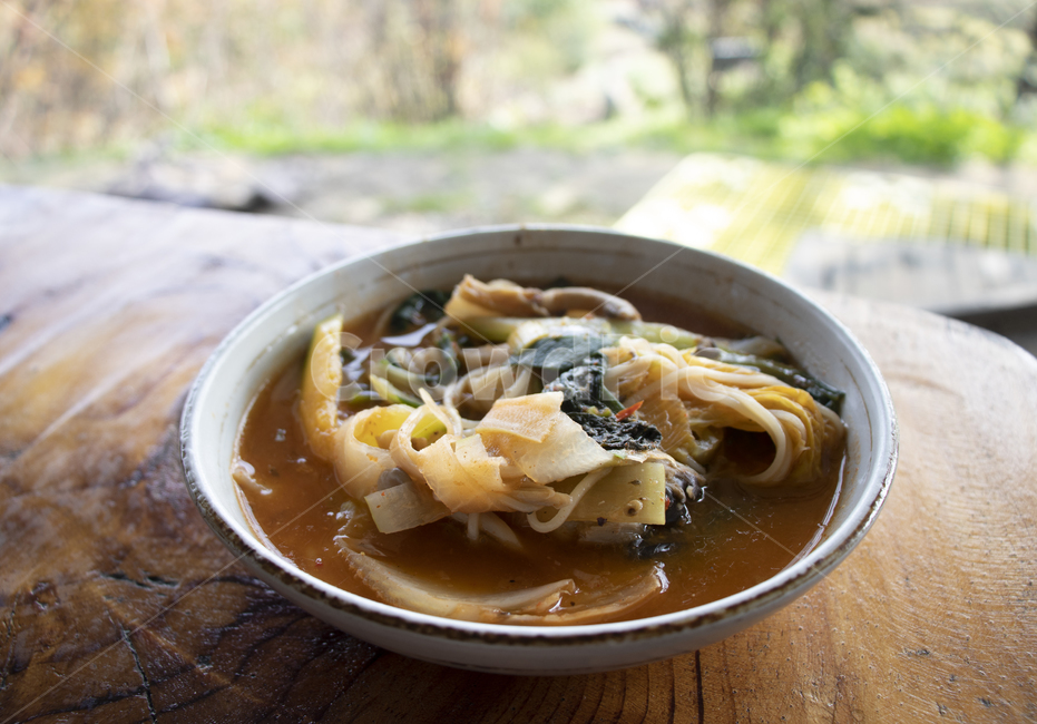 bowl,사발,dish,요리,음식,추어탕,한식,보양식,미꾸라지,탕,국요리,meal,food,식사,국물요리,탕요리,몸보신,koreancook,제철음식,koreanmeal,koreandishes,koreanfood,dishes,한국음식,foodcook,따뜻함,뜨거움,뜨거운탕,건강에좋은,식재료,음식,식재료,요리,food,cook,meal,dishes,food reserves,한식,한국음식,한국요리,korean food,korean dishes,korean meal,korean cook