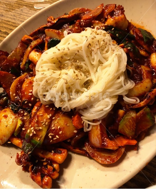 오징어볶음,술안주,불맛오징어볶음,불맛,소면