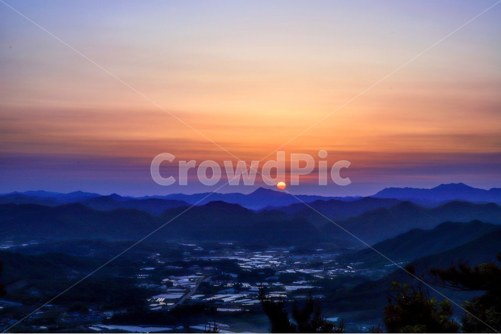 일출,여명,장령산,풍경,용암사,자연,풍경,nature,landscape,한국자연풍경,한국자연경관,korea nature landscape,outdoors,옥외,red sky,붉은 하늘,dawn,새벽,dusk,황혼,sunset,일몰,sky,하늘,mountain,산,mountain range,산맥