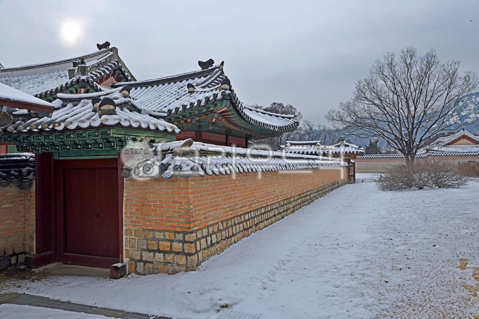 Gyeongbokgung,Northern Palace,ancient architecture,snow scene,Palace,gyeongbokgungpalace