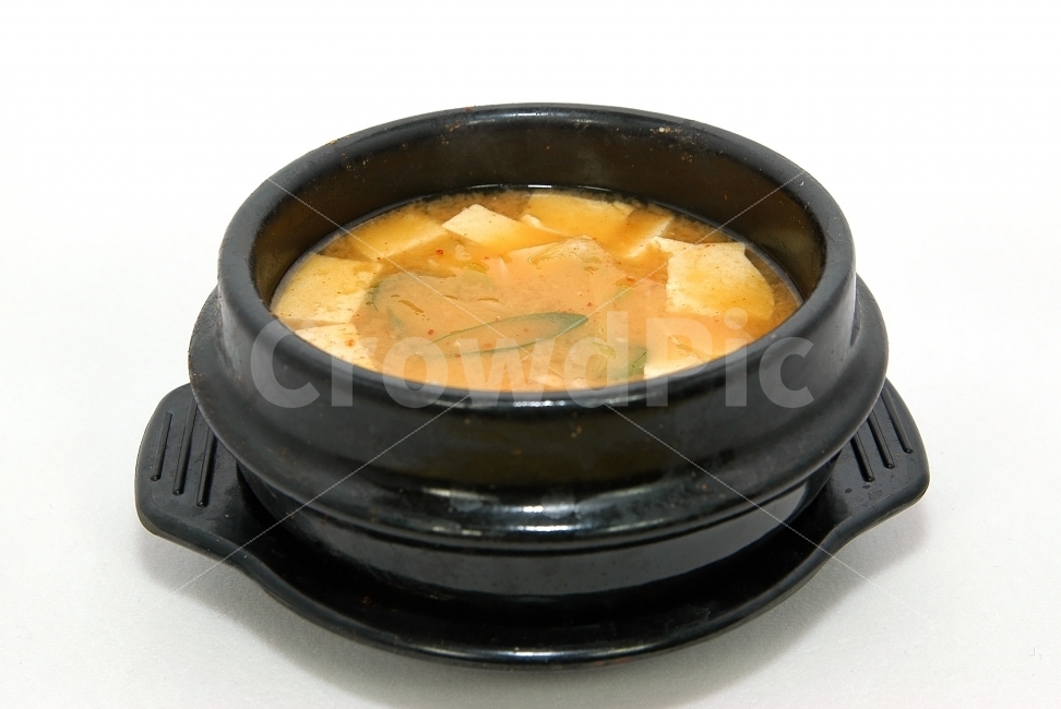 된장찌개,찌개,음식,한식,한국음식,뚝배기,국,두부,그릇,오브젝트,된장,한국전통,한국문화,korean traditional,korean culture,음식,식재료,요리,food,cook,meal,dishes,food reserves,한식,한국음식,한국요리,korean food,korean dishes,korean meal,korean cook,누끼,remove background