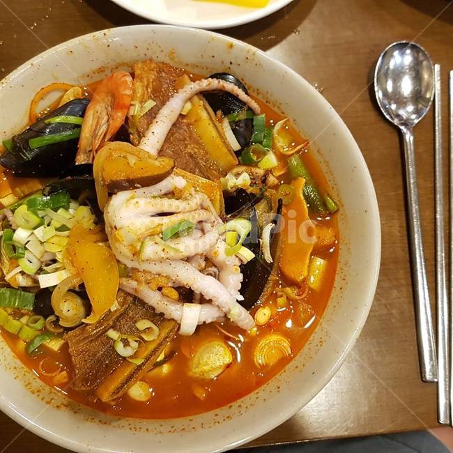 짬뽕,갈비짬뽕,얼큰,해장,낙지,갈비,점심,속시원