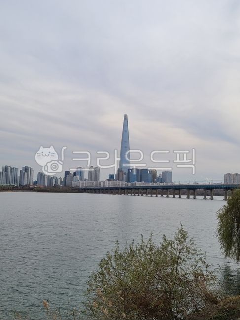롯데타워,한강롯데타워,한강,hanriver,cityscape,도시의,building,도시경관,urban,건물,architecture,건축학,city,도시,waterfront,워터프론트,water,물,잠실,강변역,잠실역