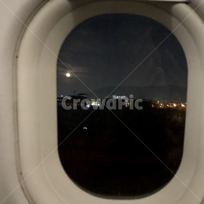 window,창문,달,비행기,밤하늘,하늘,moon,sky,비행기안