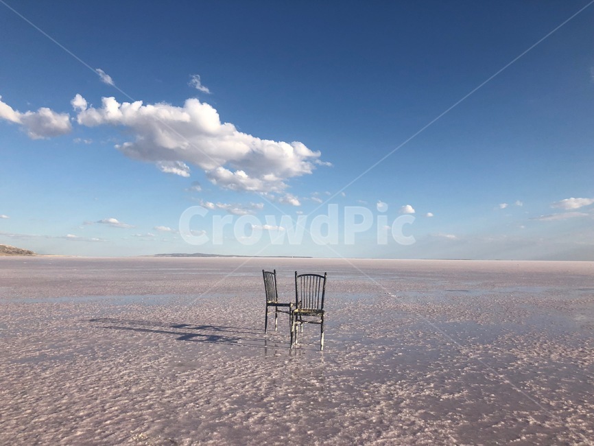 nature,자연,sky,하늘,소금사막,푸른,감성,의자,그림자,구름