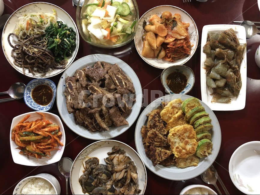 한국식,정식,집밥,한상차림,갈비,전,나물무침,김치,새우장,맛있는,요리,엄마밥,음식,식재료,요리,food,cook,meal,dishes,food reserves,한식,한국음식,한국요리,korean food,korean dishes,korean meal,korean cook