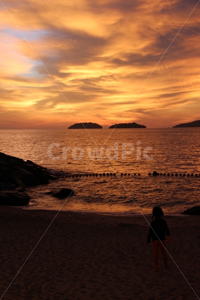 석양,바다,붉은하늘,여름,해변,해외여행,코타키나발루,3대석양,sunset,자연,풍경,nature,landscape,해변,바다,beach,sea,사람,인물,인간,human,person,outdoors,옥외,dusk,황혼,dawn,새벽,red sky,붉은 하늘,sky,하늘,일몰