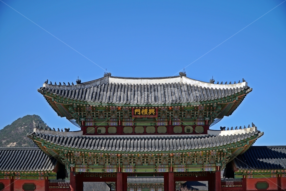 경복궁,홍례문,한국,서울,korea,seoul,한국전통,한국문화,전통문화,문화재,푸른하늘,파란하늘,고궁,궁전,궁궐,조선,조선왕조,조선왕실,역사,히스토리,history,gyeongbokgung,palace,전통건물,목조건물,culturalassets,culturalproperties,architecture,건축물,sky,bluesky,북악산,한국풍경,한국자연,서울풍경,서울자연