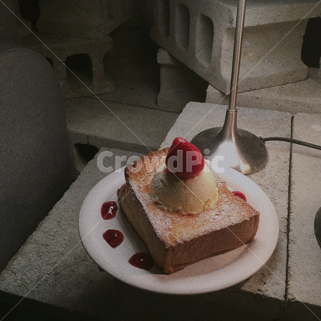 bread,cafe,light,cake,Strawberry bread,strawberry,Strawberry Bread,interior