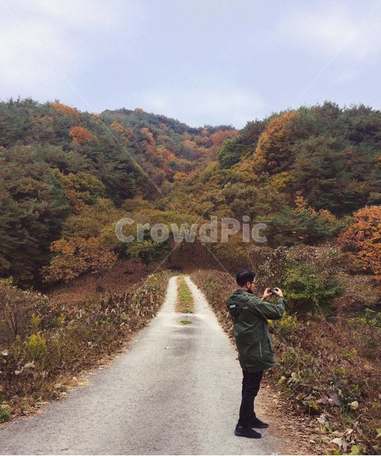 human,인간,person,사람,gravel,도로,road,흙길,dirtroad,자갈,사람,인물,인간,human,person,남성,남자,man,male