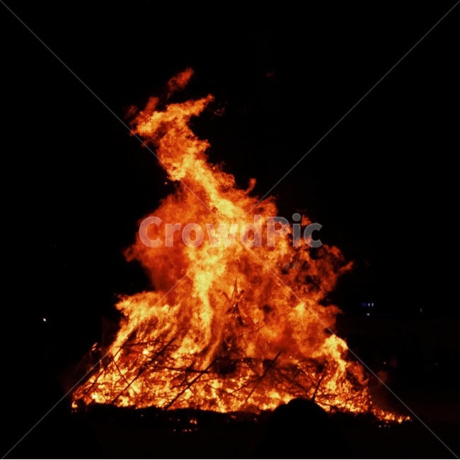 불,화염,화재,불꽃,타오름,캠프파이어,달집태우기,뜨거움,축제,행사,에너지,fire,flame,hot,festival,밤,야경,nature,불사진,화재사진,정열,감성사진,감성,붉은색,뜨거운,열정,정월대보름,달집,불놀이,소원,의식,풍습,화마,태우다,추상,화상,타다,전소