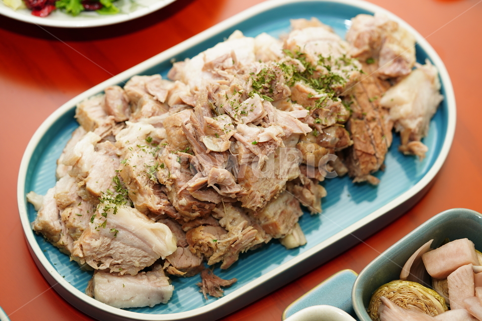 수육,육식,육류,한식,고기,접시,음식,푸드,안주,먹거리,food,식품,meal,식사,음식,식재료,요리,food,cook,meal,dishes,food reserves,육류,고기,meat