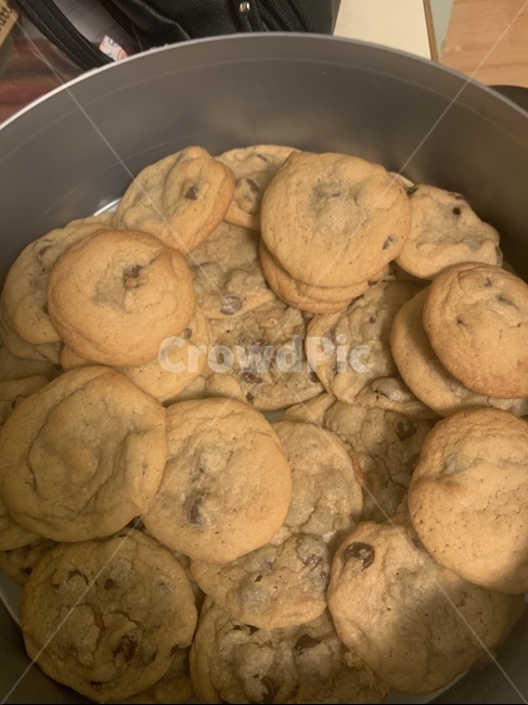 baked cookies,baking,cookie,chocolate chips,Homemade Cookies,handmade