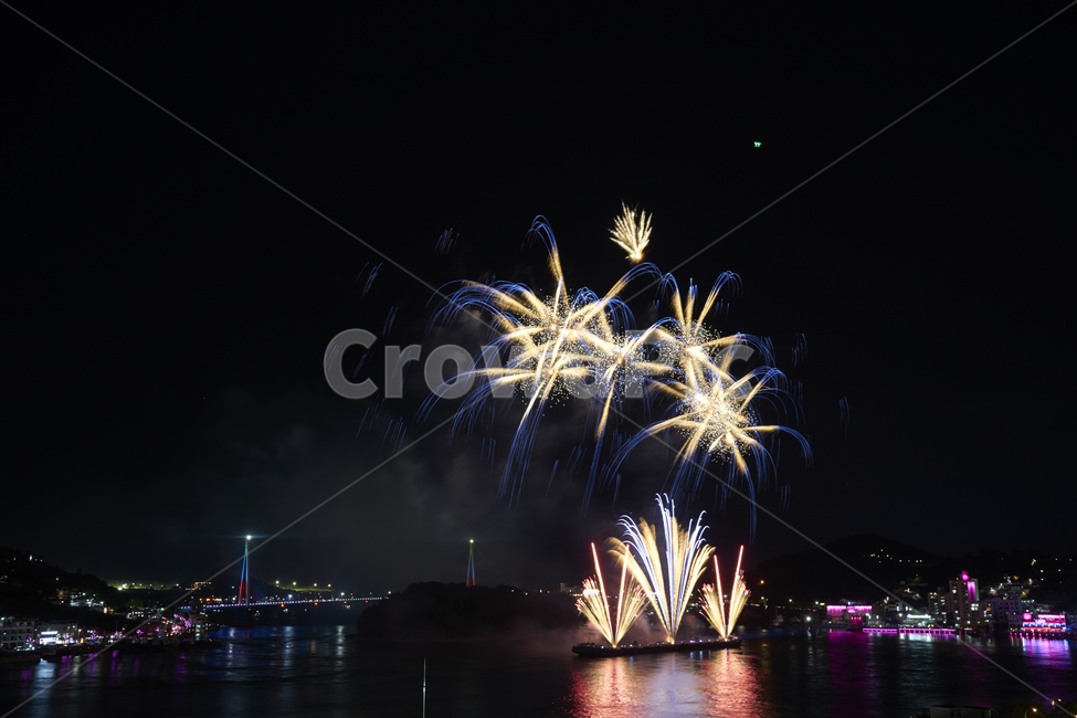 여수,밤바다,폭죽,불꽃축제,여수밤바다,야경,밤,풍경,nightscape,night,landscape,축제,행사,festival,carnival,event,nature,자연,outdoors,옥외