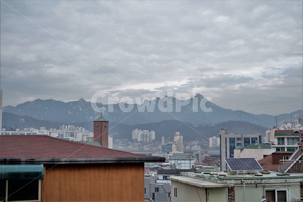 흐림,하늘,북한산,주택가,우울,구름,겨울,교회,십자가,건물,감성,도시,풍경,산,cityscape,landscape,downtown,cloudy,mountain,cross,church,cloudysky,greycity,도시,풍경,city,landscape,한국도시풍경,한국도시경관,korea cityscape