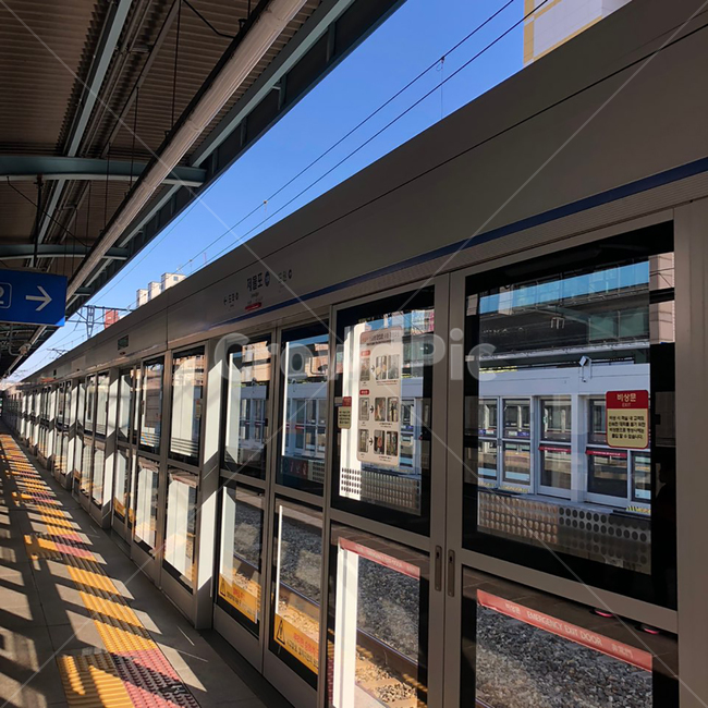 전철역,전철,역,terminal,trainstation,기차역,교통,vehicle,교통,교통수단,traffic,transportation