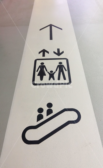 그림,표식,사람,에스컬레이터,elevator,escalator,가이드,회색,엘리베이터,인테리어,design,interior,에스컬레이터표시,질서,가족,차례,질서정연