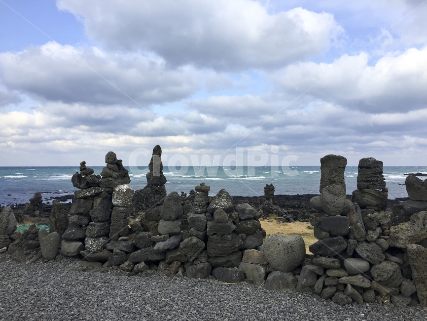 제주도,돌,돌담,바다,구름,현무암,화강암,자연,풍경,nature,landscape,한국자연풍경,한국자연경관,korea nature landscape,제주도,jeju,jeju island,rubble,파편