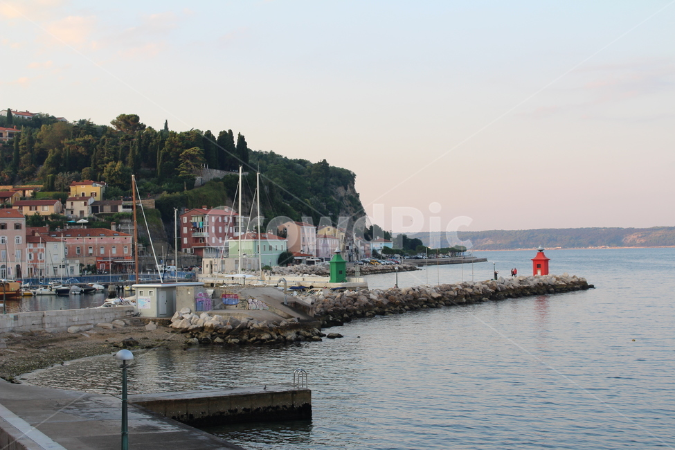 슬로베니아,피란,항구,바다,등대,slovenia,piran,sea,ocean,부두,동유럽,관광지,도시,풍경,city,landscape,해외,외국,세계,foreign,oversea,world,세계도시풍경,해외도시풍경,외국도시풍경,world cityscape,water,물,waterfront,워터 프론트,port,포트,pier,교각