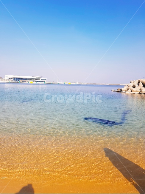 shoreline,해안선,water,물,outdoors,옥외,sea,바다,nature,자연,ocean,대양,속초바다,해변가