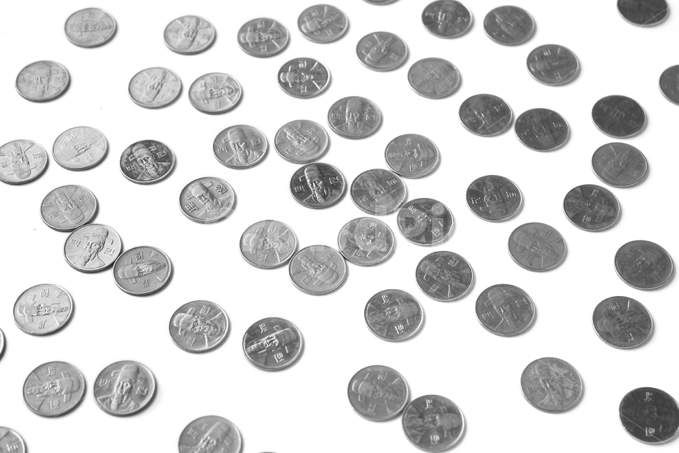 한국,동전,한국동전,돈,경제,금융,금속,은색,money,coin,korea,koreacoin,coins,many,많은,더미,그룹,cash,silver,metal,won,group,흰배경,실버,100,100원,금융,돈,finance,banking,money,연출,컨셉,콘셉,direction,concept,누끼,remove background
