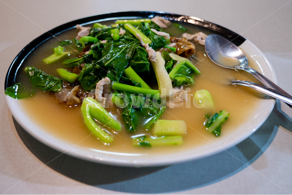 삶은,국수,돼지고기,태국,요리,음식,삶은돼지고기국수,걸쭉한,국물국수,맛있는,고소한,채소,야채,태국음식,로컬푸드,음식,식재료,요리,food,cook,meal,dishes,food reserves