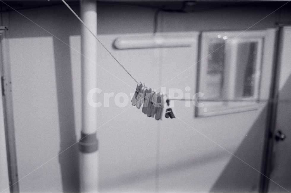 빨래집게,흑백,흑백사진,필름사진,필름카메라,빨래,집게,감성,감성,sensible,feeling,흑백,모노톤,monochrome,black and white