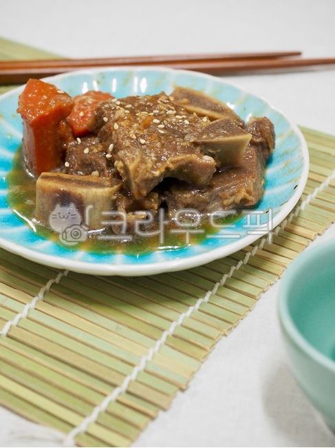 갈비찜,소갈비찜,한식,소고기,소갈비,스테이크,소고기스테이크,음식,한국음식,요리,식사,배경,소스,고기,아시아음식,소고기요리,beef,beefrib,steak,beefsteak,galbijjim,beefribs,food,koreanfood,cooking,meal,background,sauce,meat,asianfood,전통음식,한국전통음식,반찬,traditionalfood,koreantraditionalfood,sidedish,당근,음식,식재료,요리,food,cook,meal,dishes,food reserves