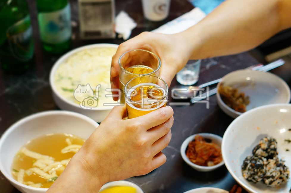 맥주, 술자리, 건배, 회식, 술잔, 사진,이미지,일러스트,캘리그라피 - 맛있는 사진작가