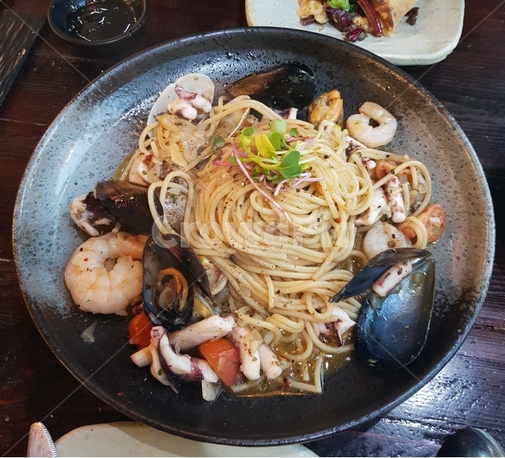 meal,식사,food,음식,dish,요리,pasta,파스타,spaghetti,스파게티