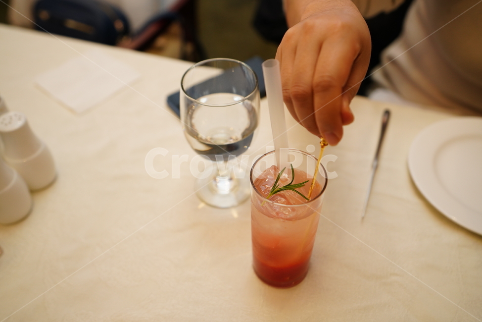 컵,글라스,cup,glass,유리,액체,alcohol,알코올,cocktail,칵테일,drink,beverage,음료수,drink,beverage