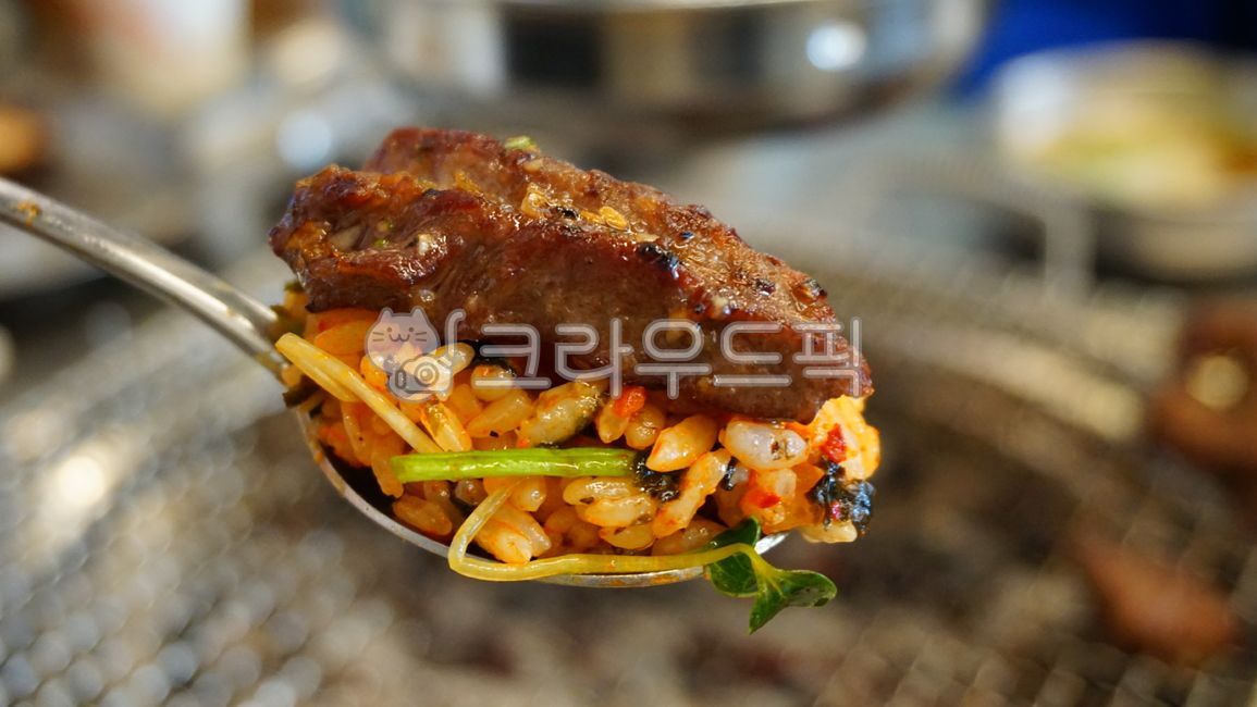 bibimbap,beef,bowl,vegetable,food,meal,Yukhoe Bibimbap,meat