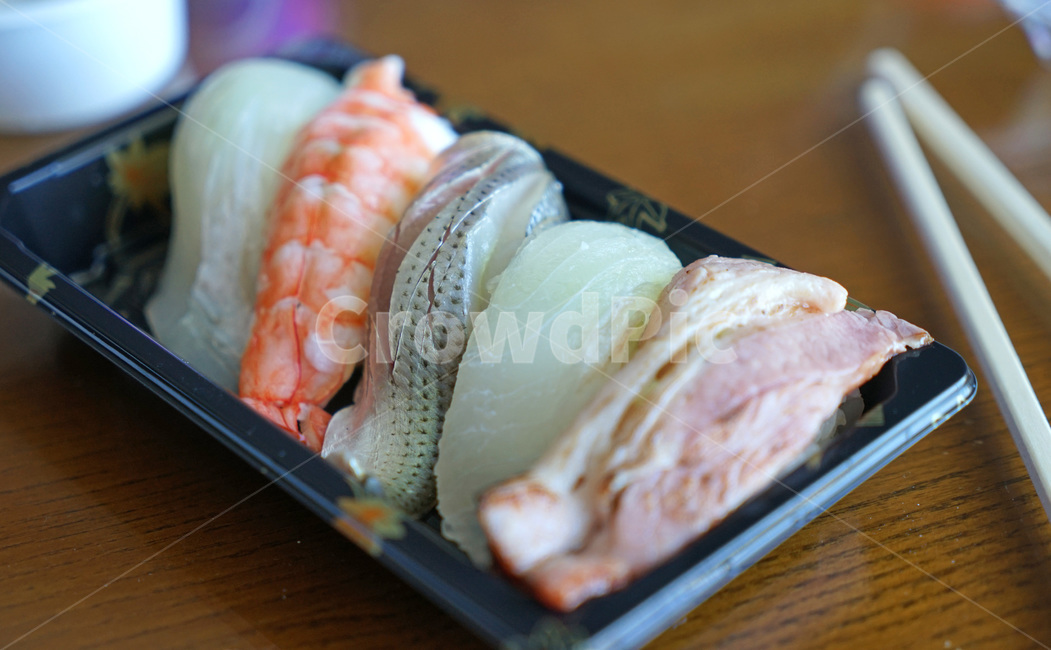 초밥,스시,생선초밥,새우초밥,초밥한접시,고기초밥,요리,생선,물고기,fish,음식,식재료,요리,food,cook,meal,dishes,food reserves,일식,일본음식,일본요리,Japanese food,Japanese dishes,Japanese meal,Japanese cook