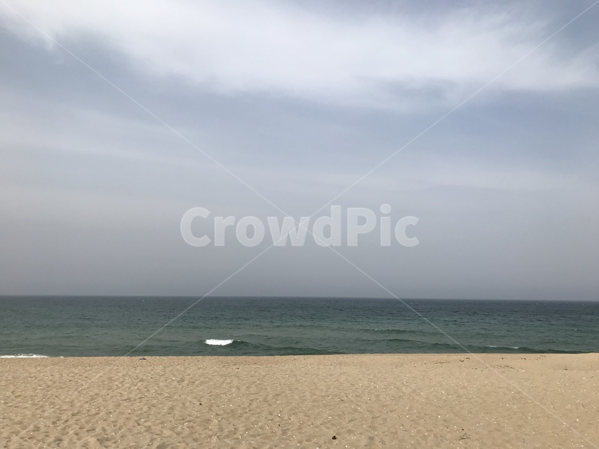 동해,백사장,모래,바다,하늘,구름,파도