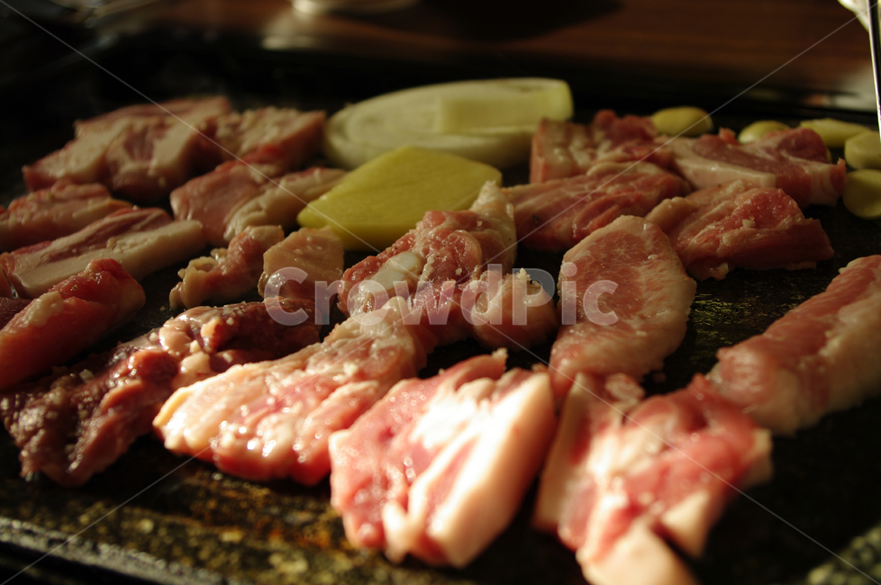 돼지,고기,고기구이,삼겹살,음식,음식,식재료,요리,food,cook,meal,dishes,food reserves,육류,고기,meat