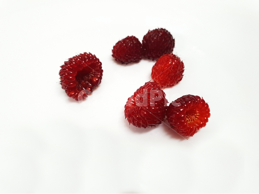 산딸기,유기농,열매,다이어트,디저트,과일,신선한,싱싱한,수분,베리,채식,피부미용,건강,자연,감미로운,음식,식재료,요리,food,cook,meal,dishes,food reserves,과일,열매,fruit,누끼,remove background