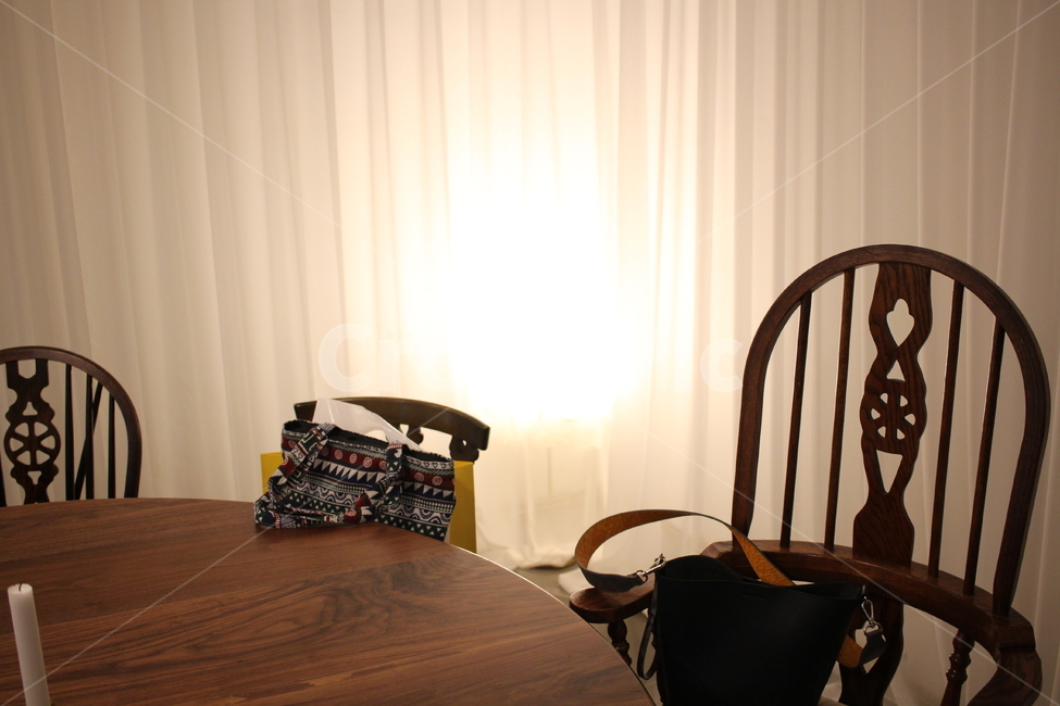 wooden table,restaurant table,restaurant,wooden chair,interior dining table,table