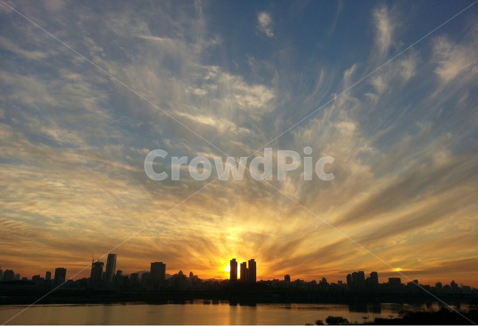 노을,풍경,하늘,구름,환경사진,생태사진,도시,풍경,city,landscape,한국도시풍경,한국도시경관,korea cityscape,실루엣,그림자,silhouette,shadow,nature,자연,outdoors,옥외,dawn,새벽,red sky,붉은 하늘,dusk,황혼,sunset,일몰,sky,sunlight,햇빛