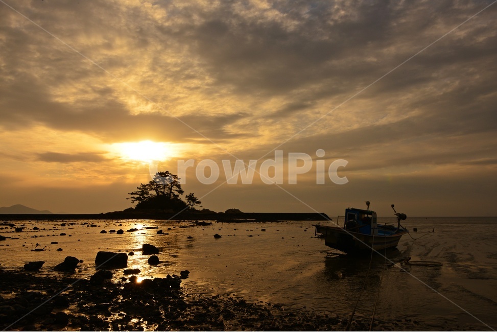 장흥소등섬,소등섬,소등섬아침,소등섬일출,watercraft,선박,sunlight,햇빛,outdoors,옥외,dawn,새벽,redsky,붉은하늘,sky,하늘,nature,자연,자연,풍경,nature,landscape,한국자연풍경,한국자연경관,korea nature landscape