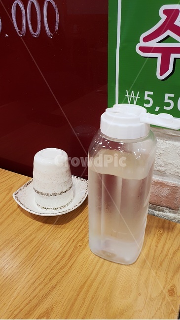 식당,분식집,컵,물,물컵,식수,식탁,음식점,소품,drink